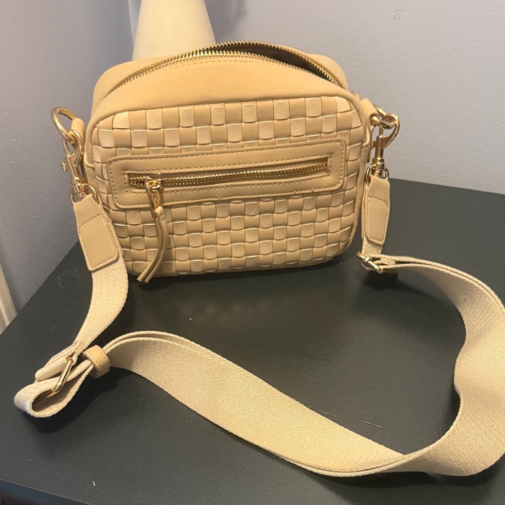 Universal Thread Woven Tan Crossbody Bag